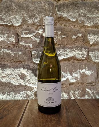 Villa Wolf Pinot Gris 2018, Pfalz, Germany - Crisp & dry, aromas of lemons & fresh apples, citrusy. One to share.